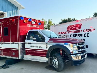 Midwest Peterbilt Group Service Photo